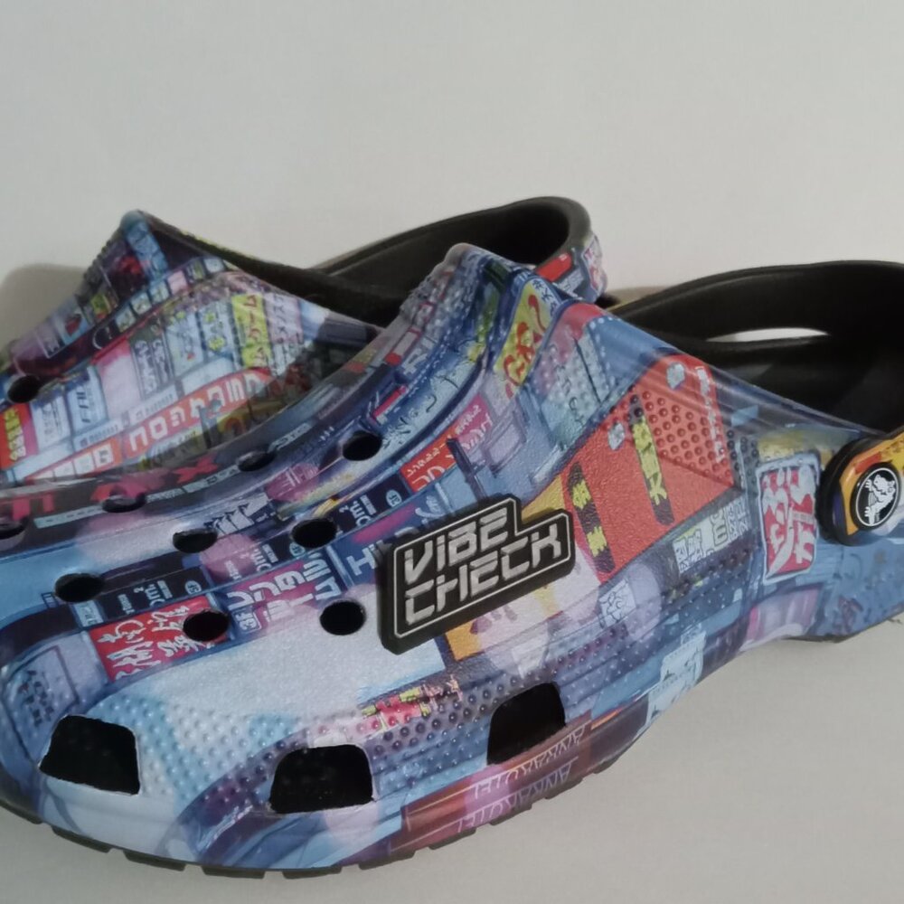 Crocs - Picture 2 of 7